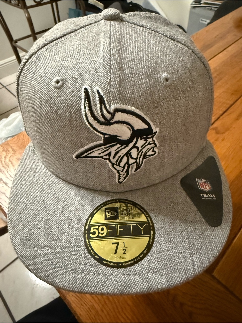 New Era Minnesota Vikings Gray and Black 59FIFTY Fitted Hat Size 7 1/2
